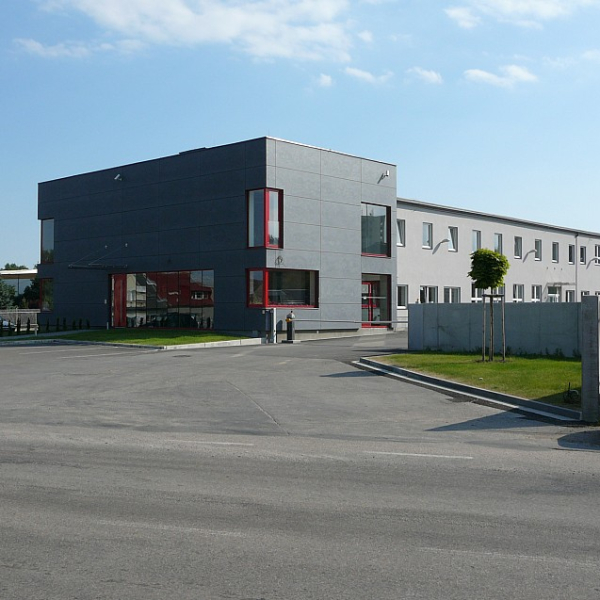 pronajem-kancelari-administrativni-budova-sladek-group-benesov-1.jpg
